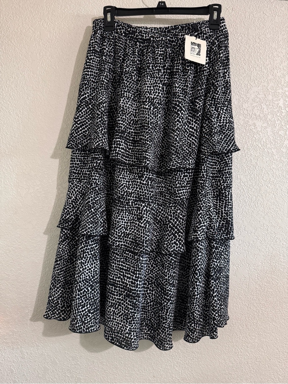 Anne Klein MWT Black and White 3 Tiered Ruffle Skirt